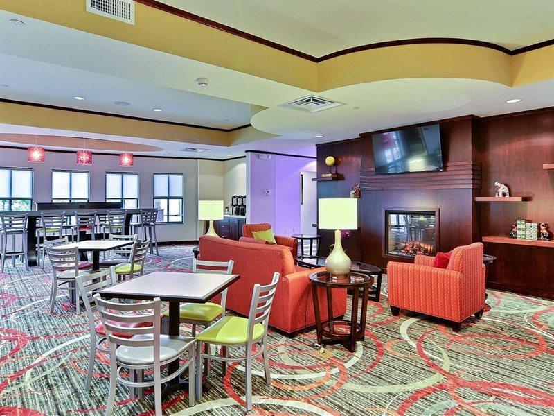 Comfort Suites Uniontown Bagian luar foto