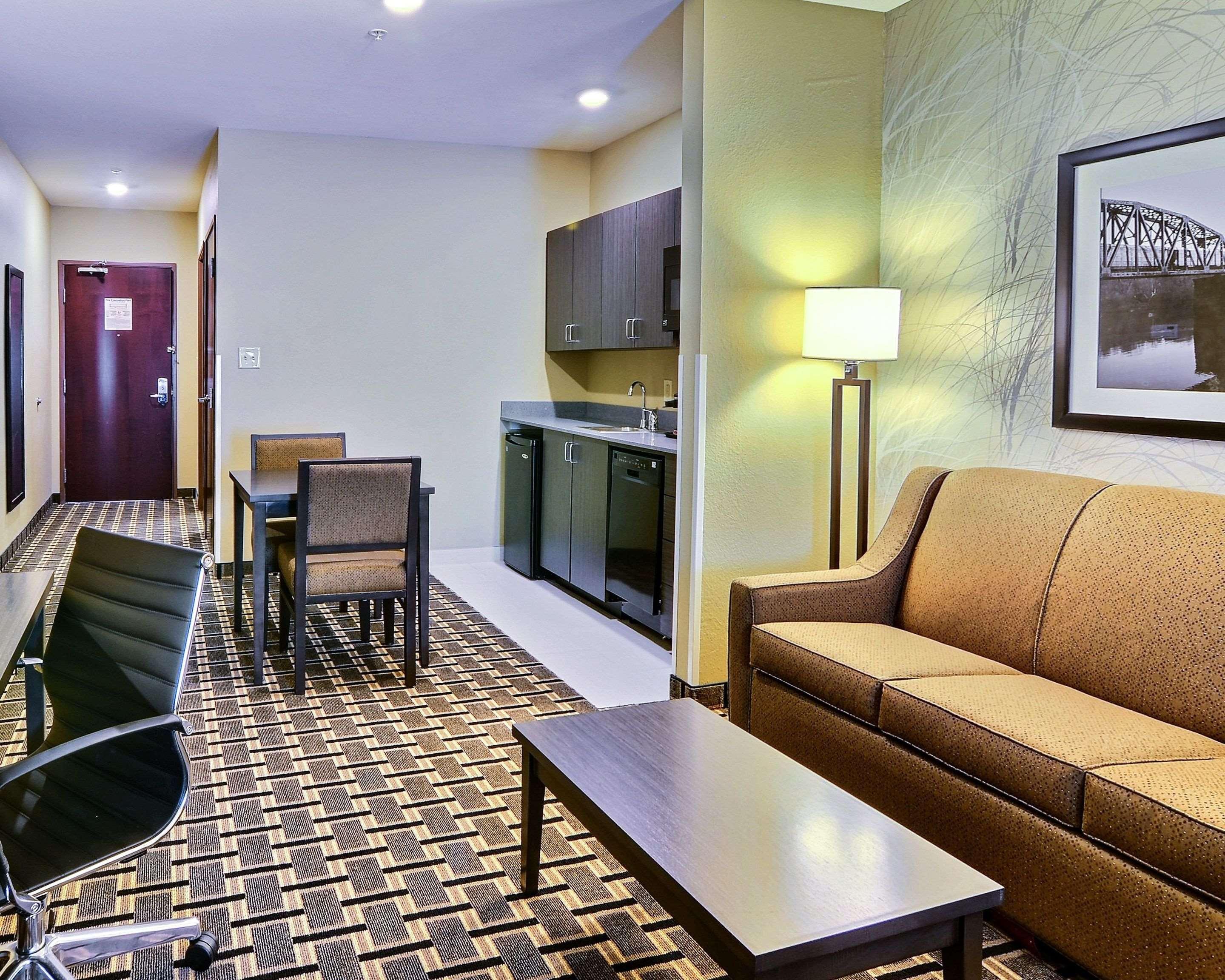 Comfort Suites Uniontown Bagian luar foto