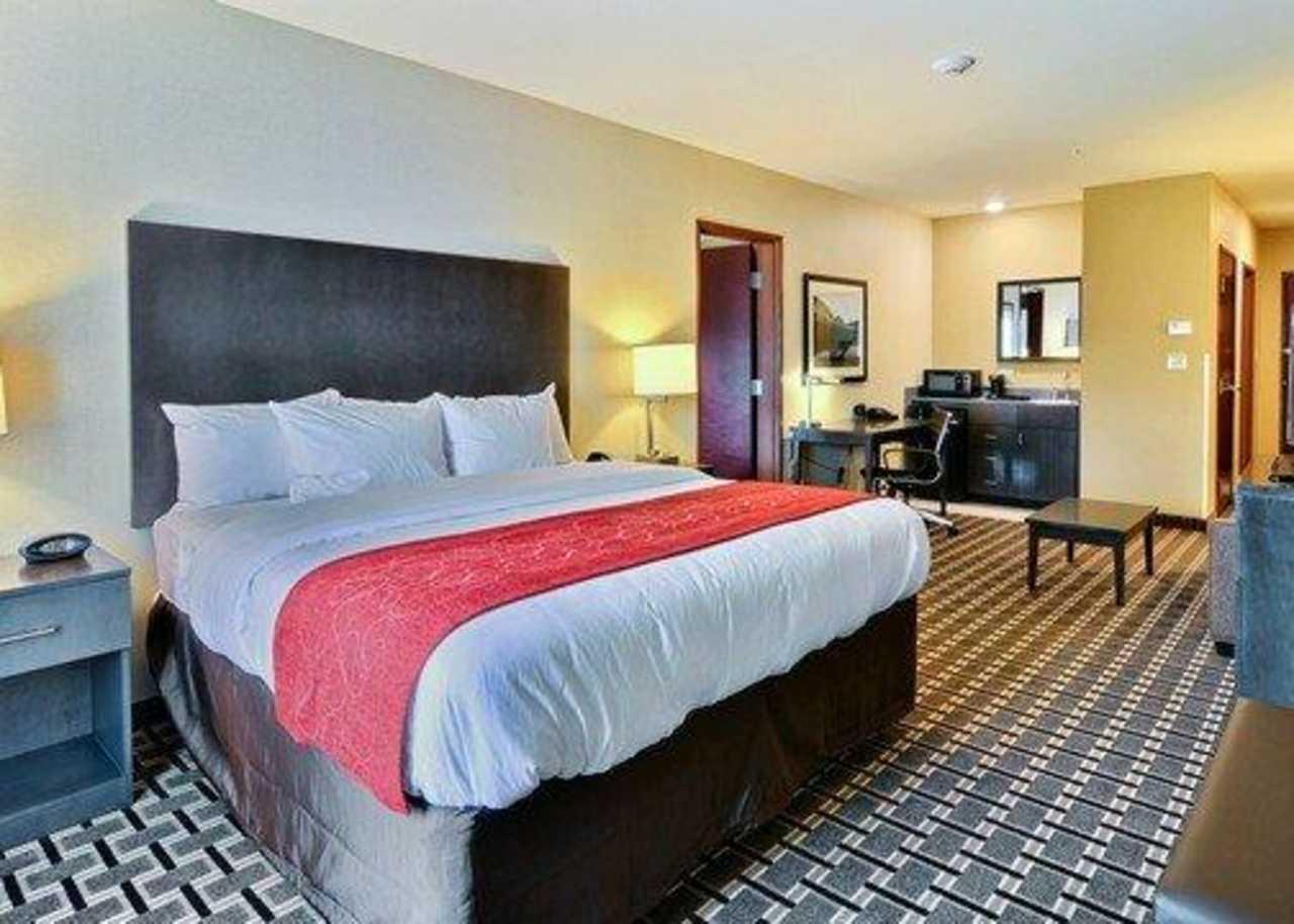 Comfort Suites Uniontown Bagian luar foto