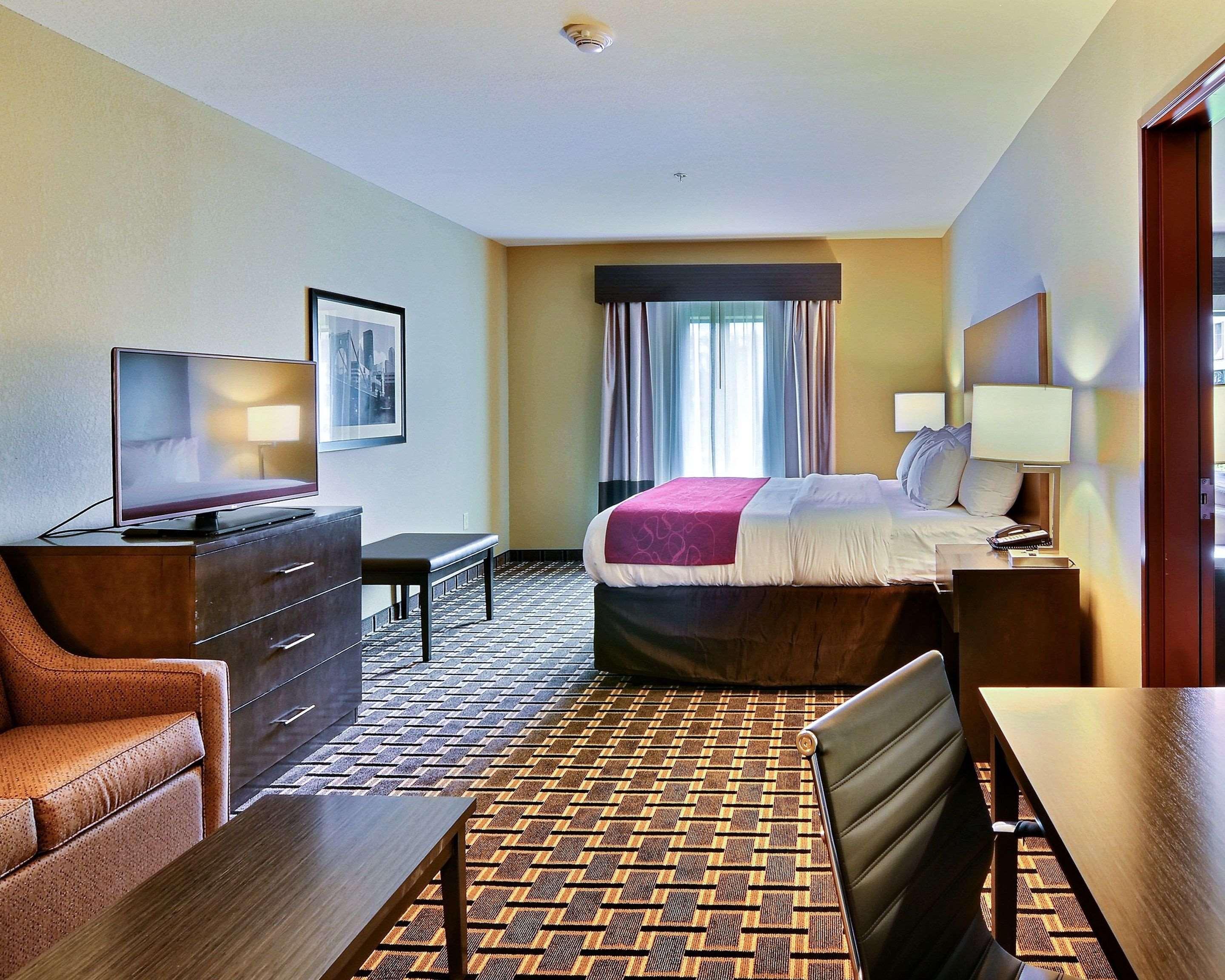 Comfort Suites Uniontown Bagian luar foto