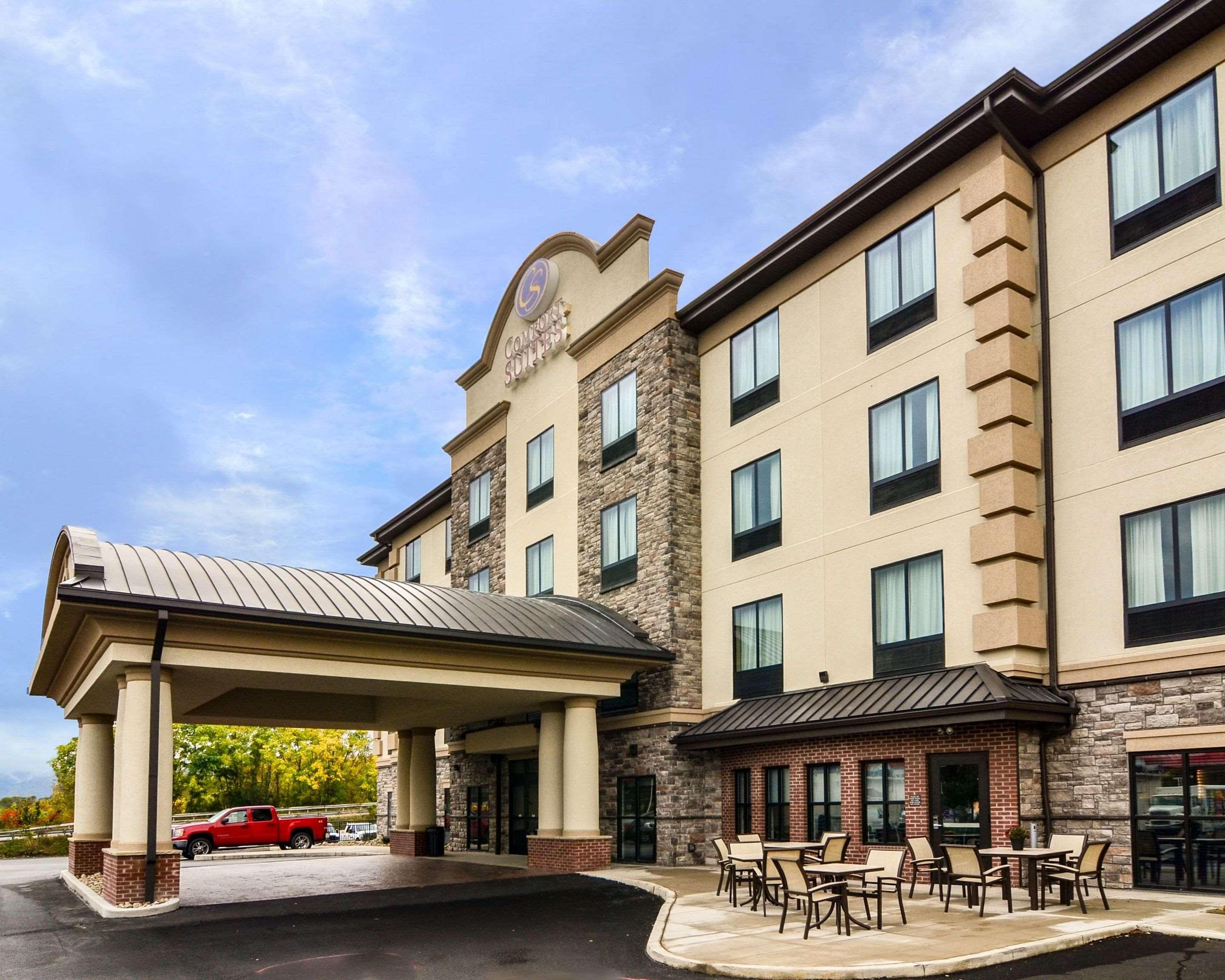 Comfort Suites Uniontown Bagian luar foto