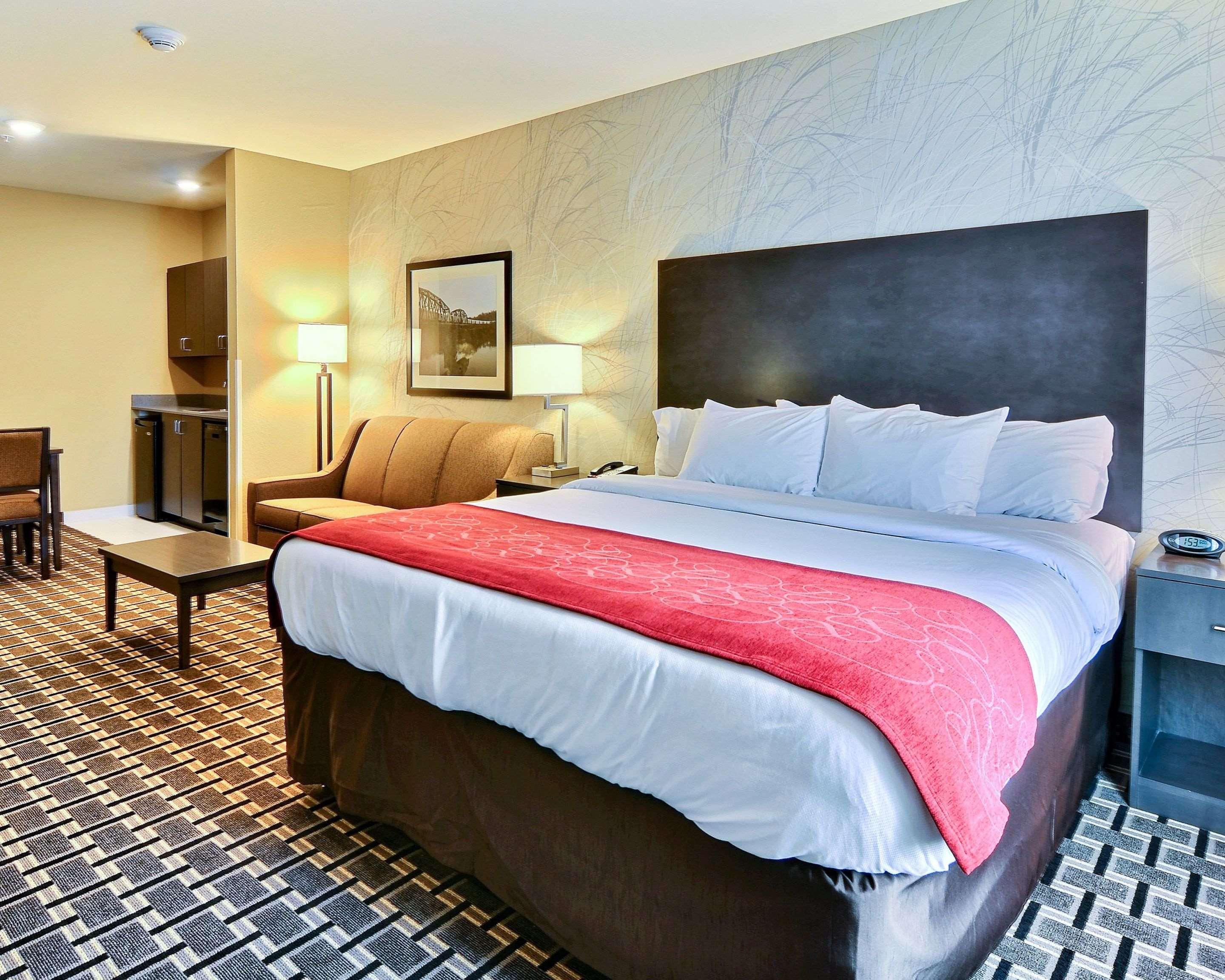 Comfort Suites Uniontown Bagian luar foto