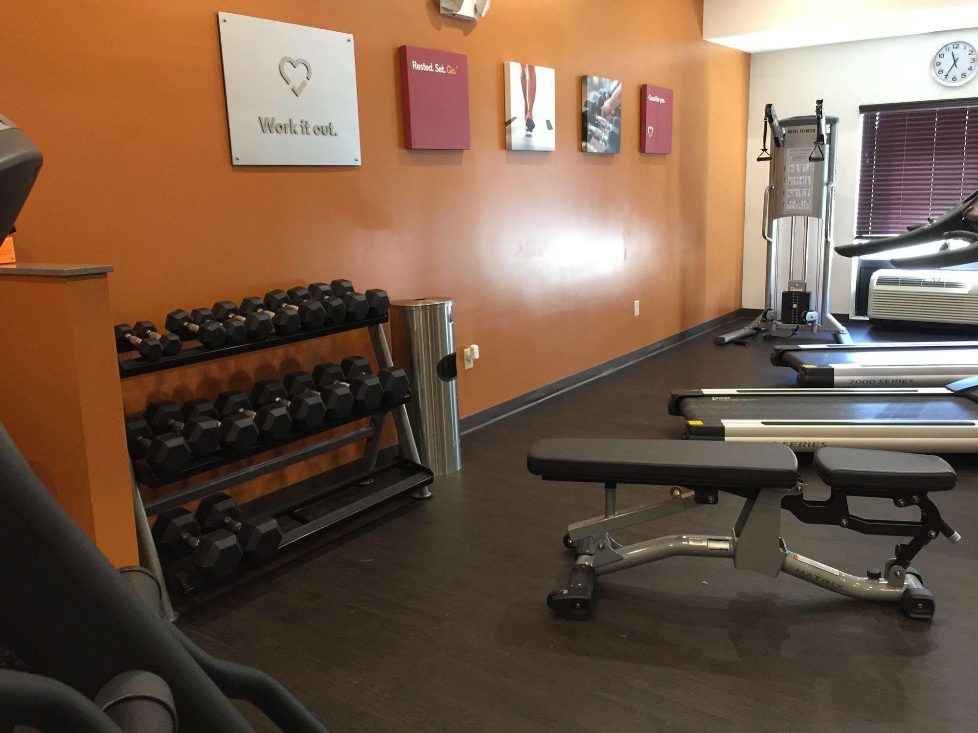 Comfort Suites Uniontown Bagian luar foto